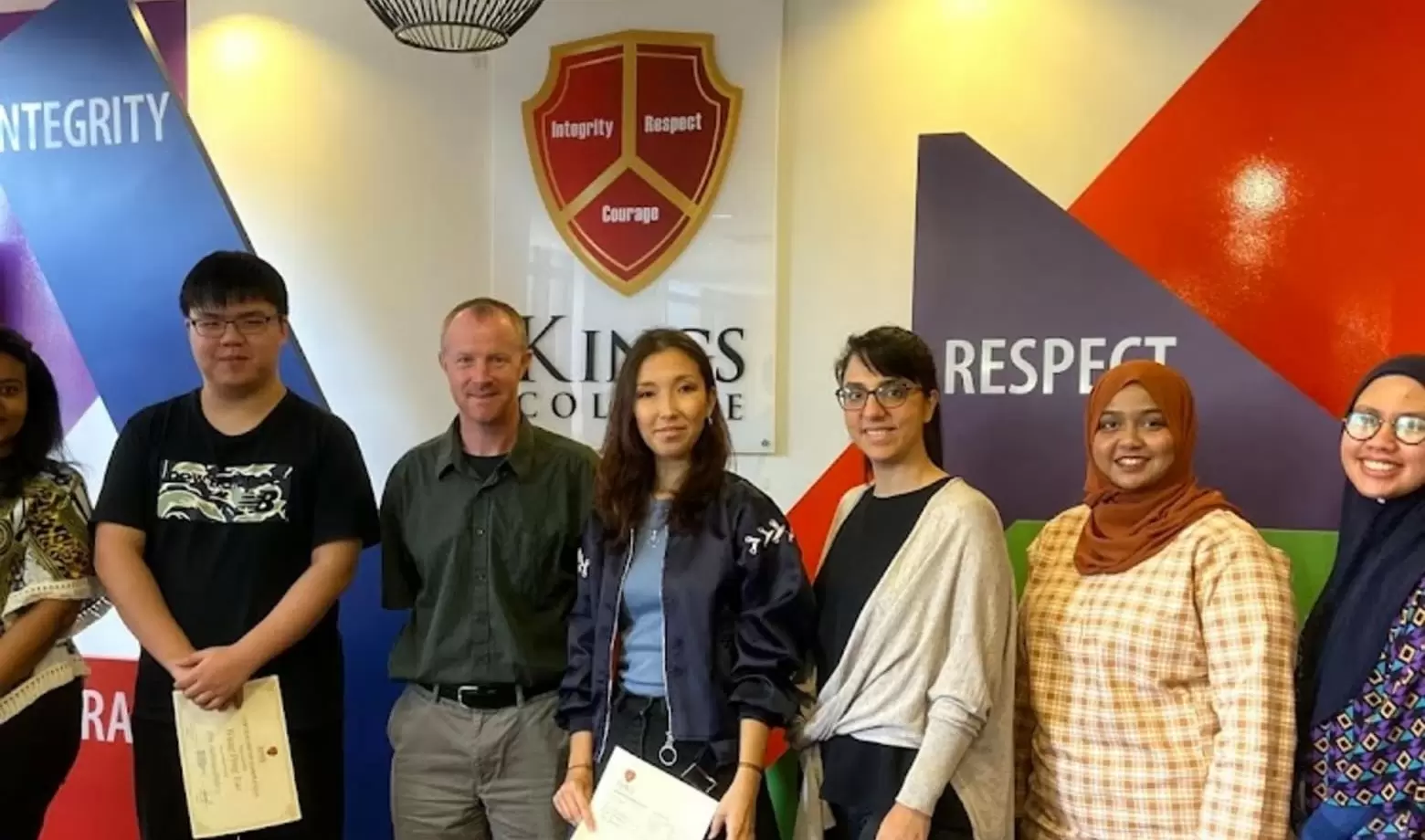 Ученики Kings University College Malaysia