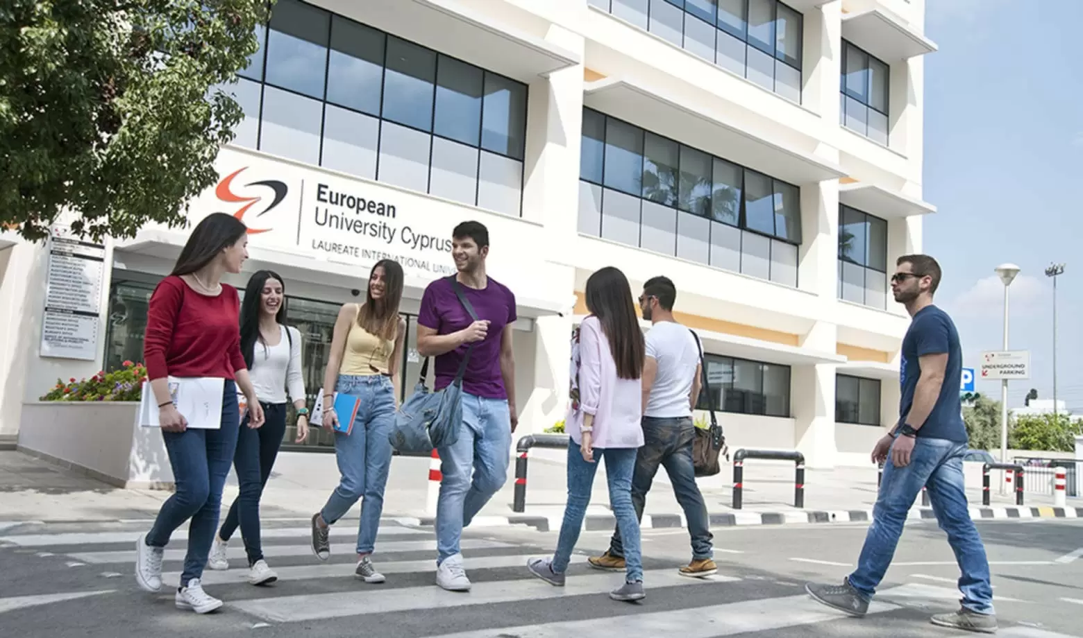 Ученики European University Cyprus