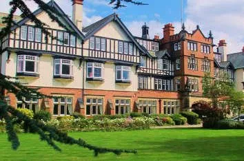 Средние школы в Англии: для будущих леди и джентльменов