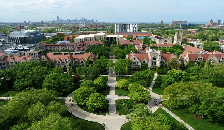 chicago uni.jpg