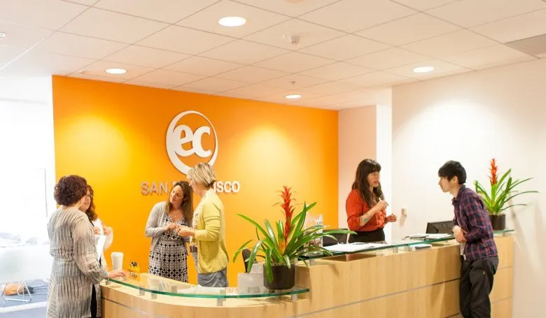Языковой центр EC
