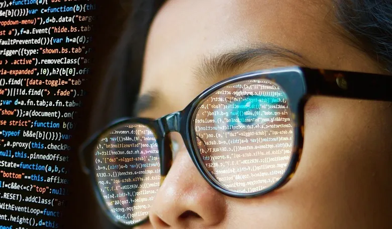 programmer-girl.jpg