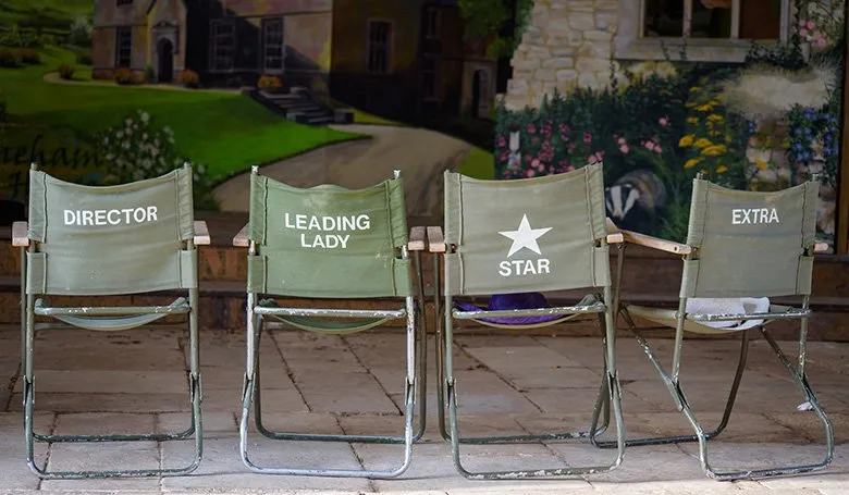 Кресла комиссии в творческом вузе