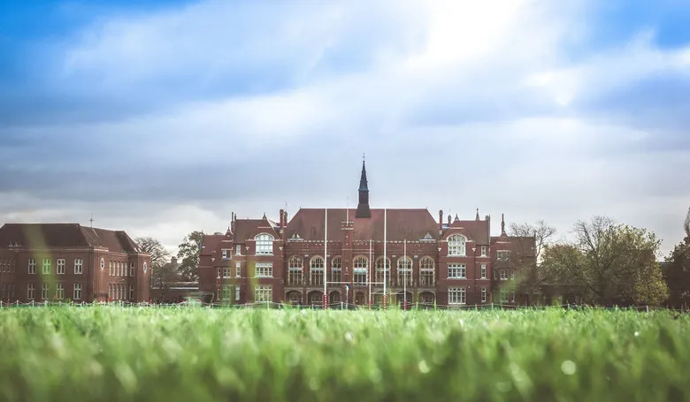 Bedford School.jpg