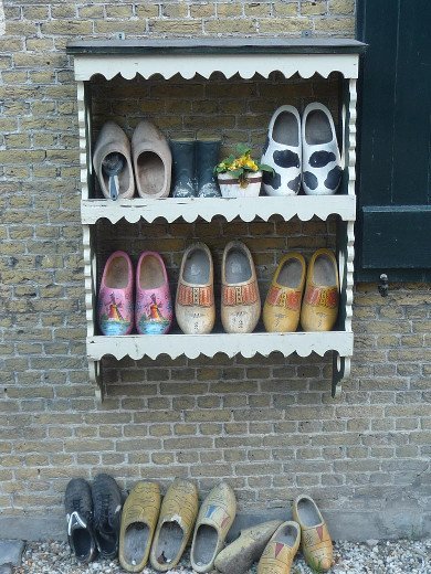 Национальная обувь Голландии - не только музейный экспонат