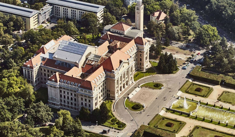 University-of-Debrecen.jpg